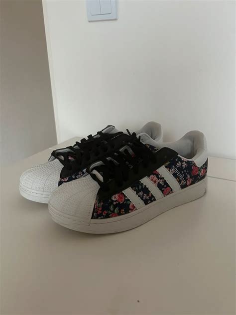 schwarze adidas superstar schuhe mit blumen|adidas superstar schuhe.